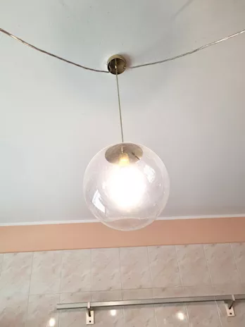 Lampade a sospensione trasparenti usate