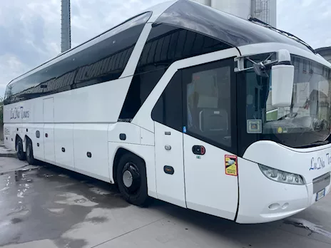 Neoplan Starliner P12