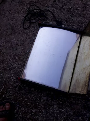 Materiale per sviluppo e asciugatura di fotografie