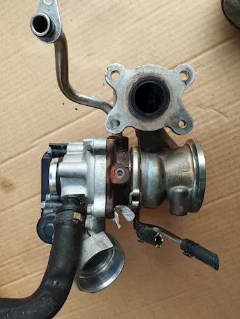 Turbina Audi A1 / VW Polo 1.0 TSI 04C145702C - Foto 2