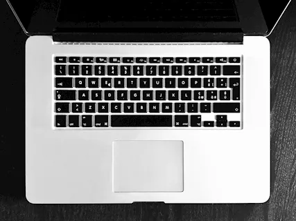 Vendo MacBook Pro 15 pollici Marca Apple - Anteprima 5
