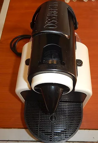 Macchina da caffè Nespresso mod. Essenza De Longhi