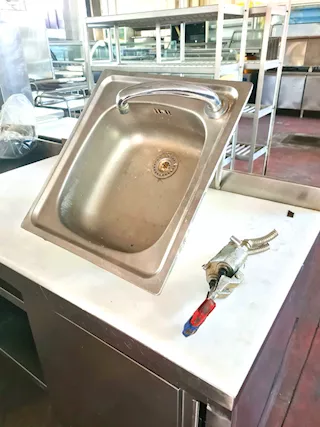 Lavello hands-free inox a pedale usato