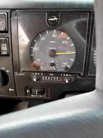 Vendo autobus Mercedes Anno 1999 Km 75000 Euro 2, in ottime condizioni - Anteprima 4