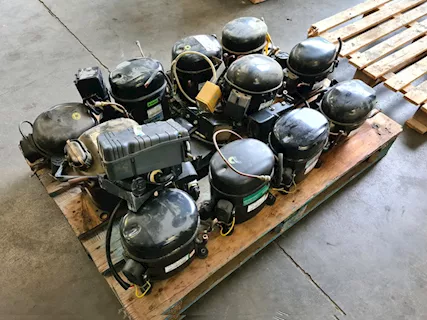 Stock 11 compressori ermetici usati
