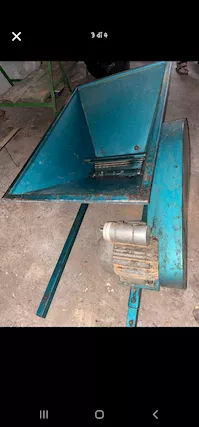 Pigiatrice uva elettrica