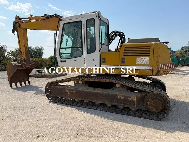 Foto 5Liebherr R900 Tipologia Escavatore, cingolato