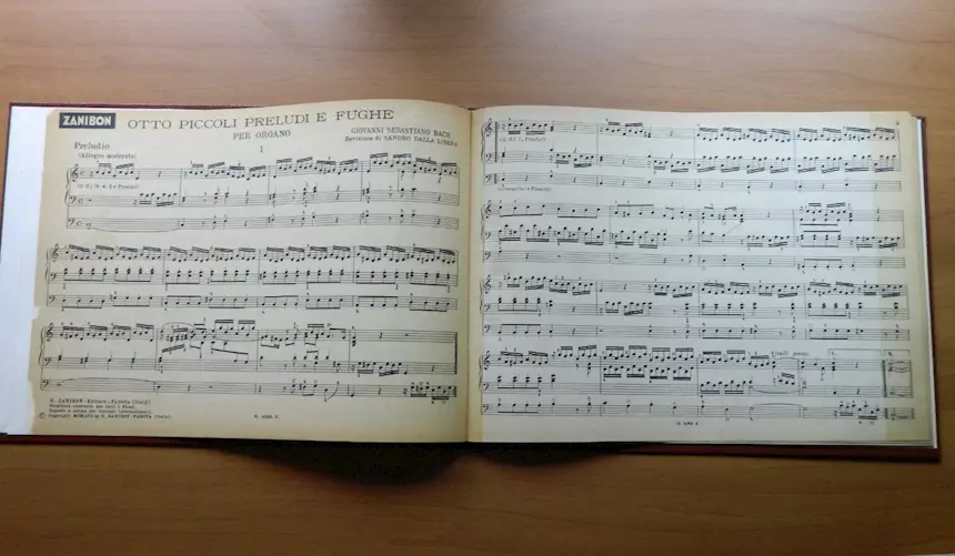 Foto 2 Spartito J. S. Bach, Otto piccoli preludi e fughe per organo, anno 1957