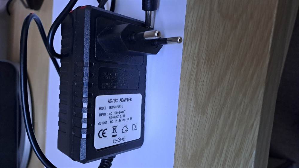 Batteria e caricabatteria per mini motosega - Foto 3