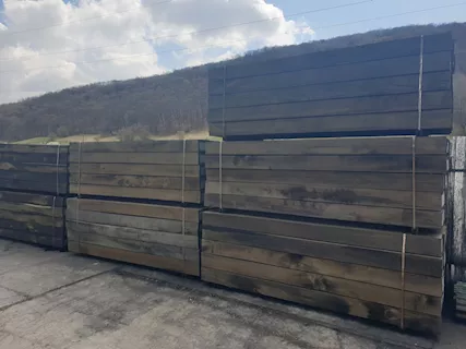 Traversine di legno impregnate