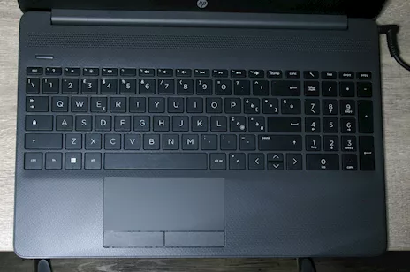 PC Laptop Marca HP 255 G9, come nuovo - Anteprima 2