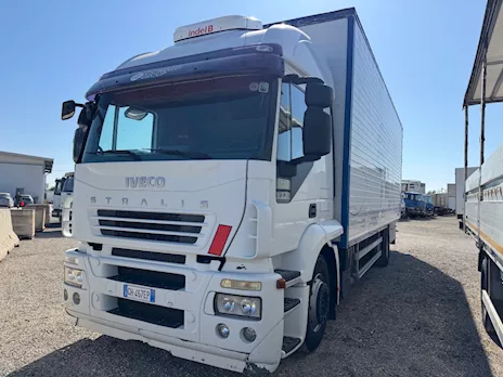 Iveco Stralis 190s27 motrice con furgone 8.30