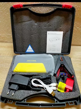Avviatore di emergenza auto portatile con accessori