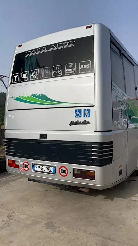 Foto 2 Iveco 370 Anno 2000 Km 0 Euro 2, con pedana