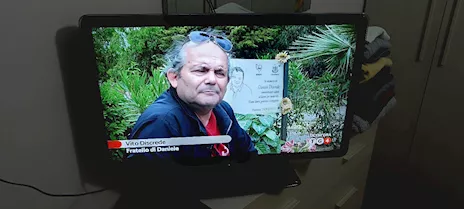 TV LCD due uno da 32 pollici uno da 20 pollici più regalo ec, marca philips - Anteprima 2
