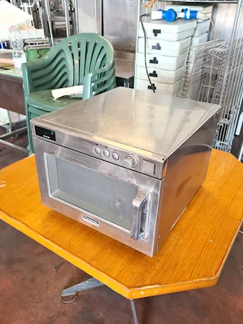 Forno a microonde Panasonic usato