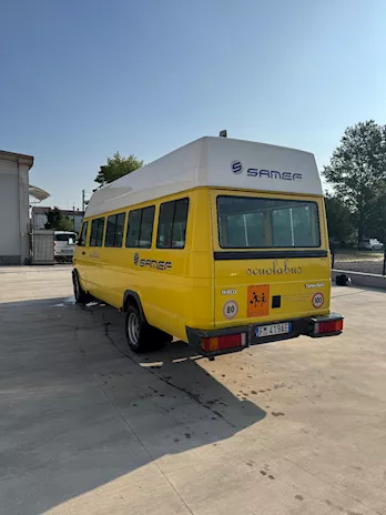 Iveco Daily Scuolabus Anno 2002 Km 270000 Euro 2 - Anteprima 4