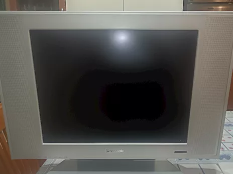 TV LCD due uno da 32 pollici uno da 20 pollici più regalo ec, marca philips - Anteprima 6