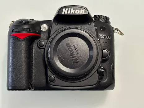 Nikon D7000 reflex con sensore APS-C