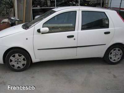 Foto 2 Fiat Punto 3a Serie del 2005, cilindrata 1900, kw 63