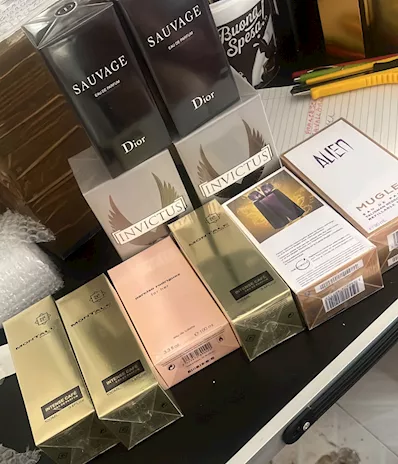 Profumo -profumi per chiusure attività