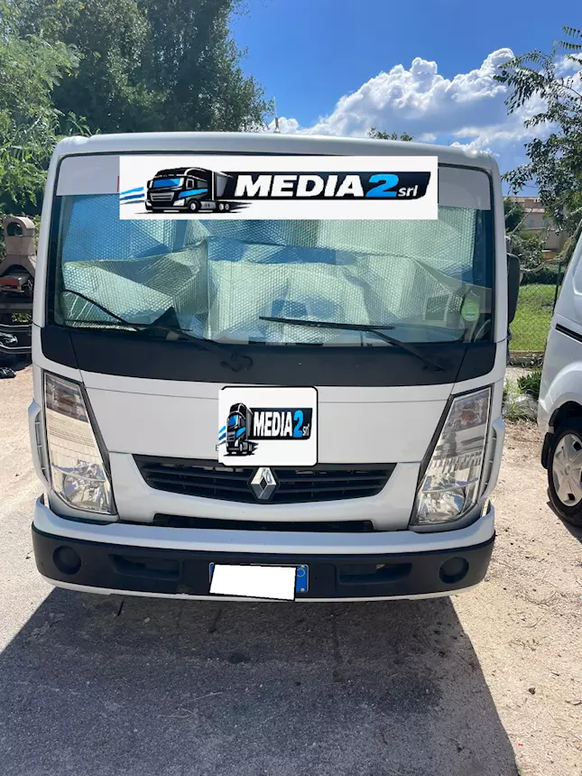 Renault Maxity con Ribaltabile Trilaterale Anno 2010 Euro 5, ottime condizioni
