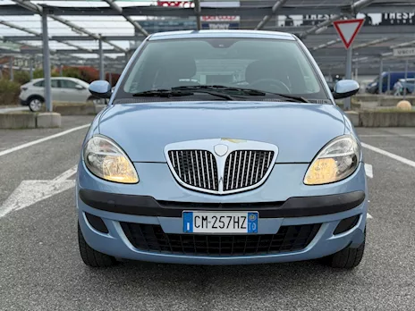 Lancia Modello Ypsilon anno 2004 Km 175000 Berlina Benzina - Anteprima 2