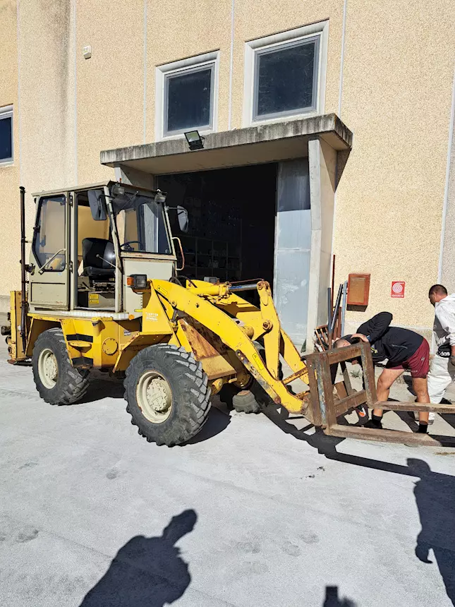 Foto 3Terna 4x4 con benna e forca, in ottime condizioni