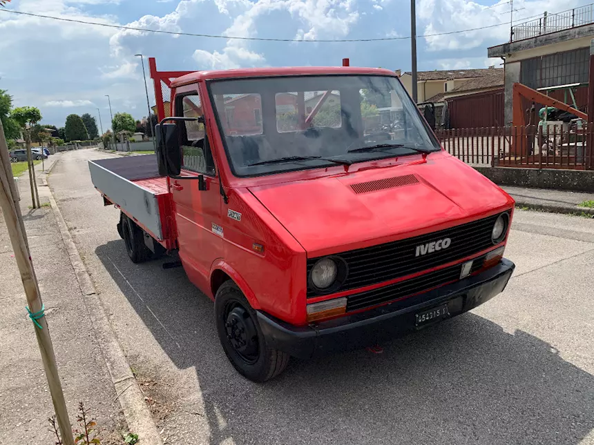 Foto 6Furgone Iveco Km 1000, modello 35