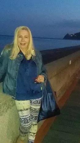 Amore - Sono una donna di 76 anni bella presenza