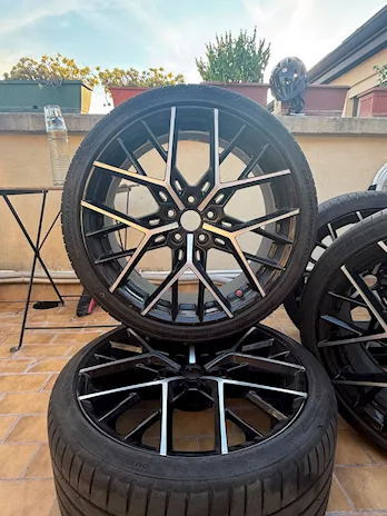 Cerchi in lega 20 Ford Mustang con pneumatici - Ottime cond