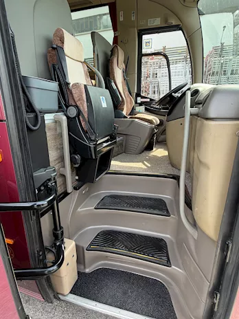 Magelys km 445.000 Marca Iveco Anno 2015 Euro 6, cambio automatico - Anteprima 6