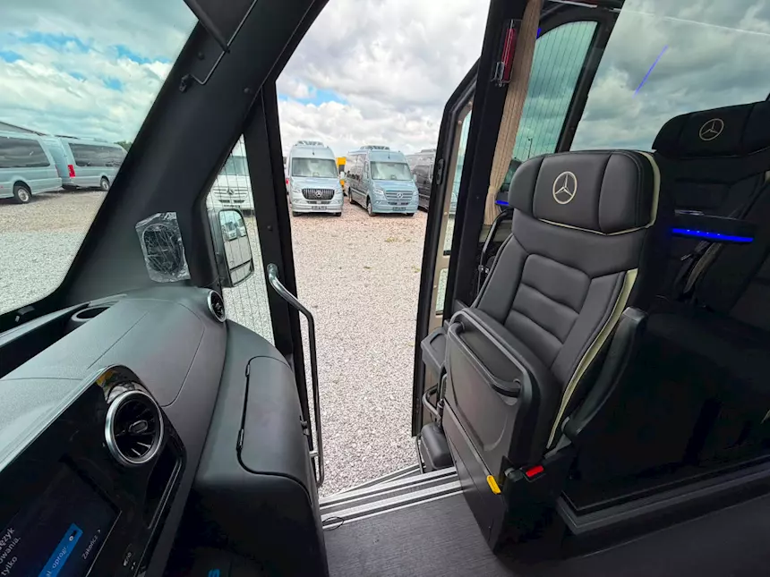 Foto 7Mercedes benz SPRINTER 519 Euro 6, cambio automatico