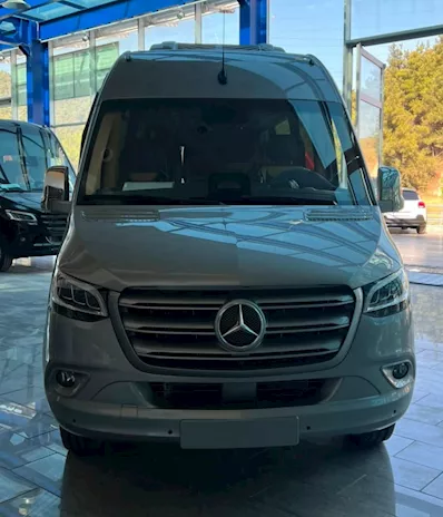 Nuovo 24 posti Mercedes 519 posti grigio disponibile