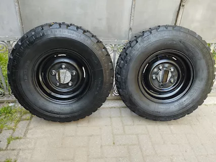 2 Cerchi e gomme Michelin 7.50R16 Land Rover 88 109 - Anteprima 1