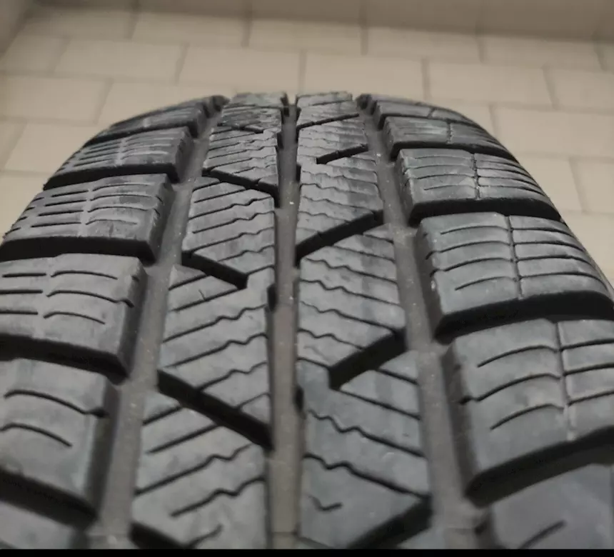 175/65 R14 - 4 gomme invernali ottime al prezzo di una nuova