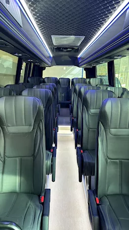Sprinter - Minibus 25+1+1 full optional nuovo Mercedes Km 0, pronta consegna - Anteprima 2