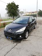 Foto 5 Peugeot 207 HDI 1.6 cc 93 CV Anno 2011 Km 155000 Utilitaria, colore nero