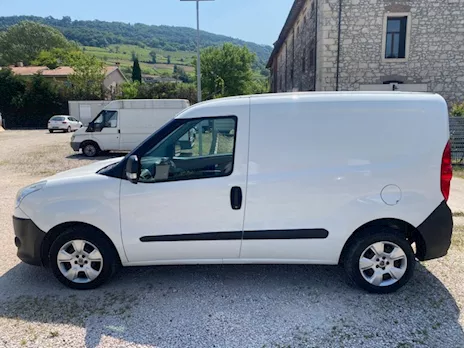Fiat Modello Doblò Cargo 1.3 Multijet 90 CV Anno 2013 Km 237000 - Foto 2