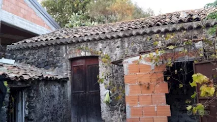 Rustico in in vendita da privato a Camporotondo Etneo vico C - Anteprima 1