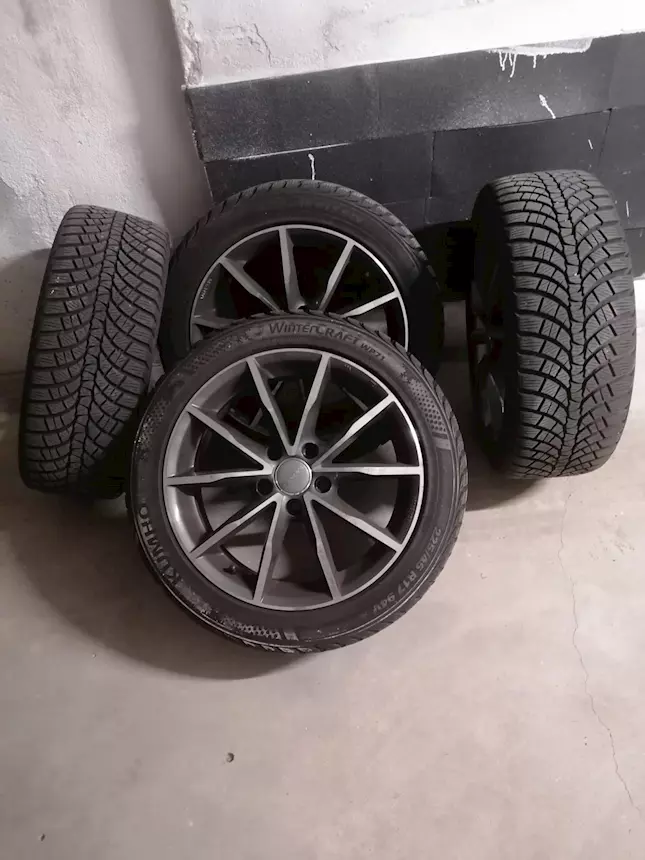 Audi A3 Sedan 225/45 R17 94V invernali Completo di Cerchione - Foto 5