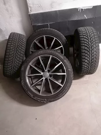 Audi A3 Sedan 225/45 R17 94V invernali Completo di Cerchione - Foto 5