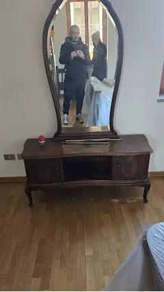 Camera da letto anni 40 in radica