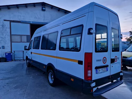 Scuolabus 30 posti Marca Iveco Anno 2005 Euro 3 - Anteprima 3