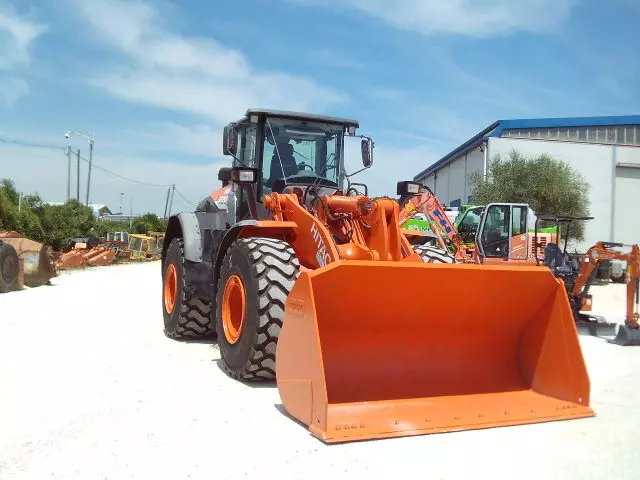 Foto 4Pala gommata Hitachi ZW220-6 Anno 2019 Ore 10000, tipo Cummins