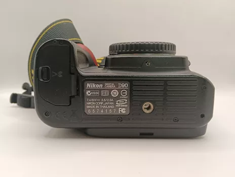 Nikon D90 come nuova, in ottime condizioni - Foto 4