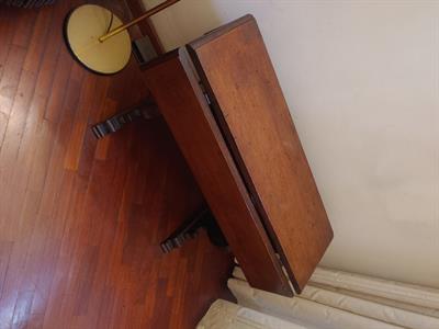 Tavolino ribaltina di fine '800 in legno massello