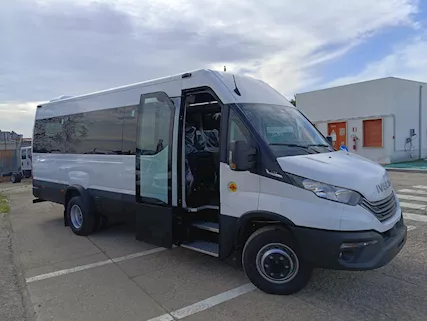 Pronta Consegna Minibus Nuovo 24 Posti Iveco Daily Line