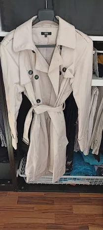 4 trench di cui 3 mai indossati nuovi