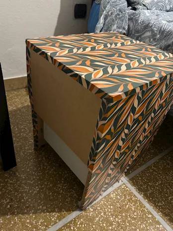 Coppia di comodini Ikea con due cassetti, colore originale, legno chiaro - Foto 4